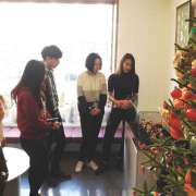 Чем и почему в России украшают новогодние елки узнали наши корейские ученики