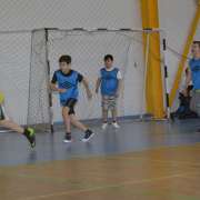 В Международной лингвистической школе шестиклассники сыграли в футбол