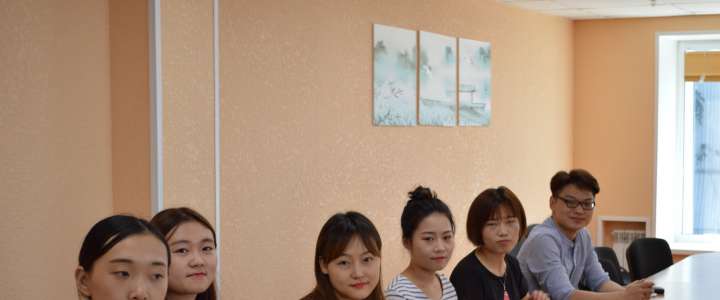 Студенты Шэньсиского педагогического университета: мы рады, что приехали на практику в Международную лингвистическую школу!