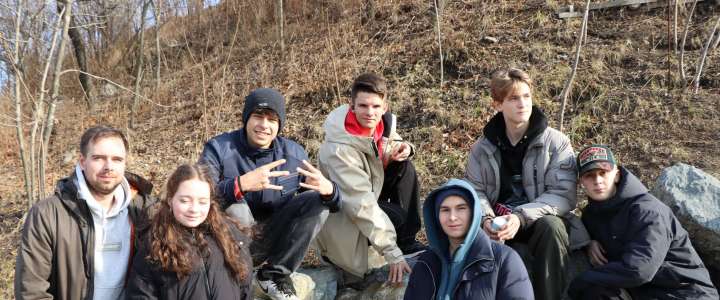 Созидатели Владивостока: десятиклассники Международной лингвистической школы знакомятся с работами команды «Concrete Jungle»