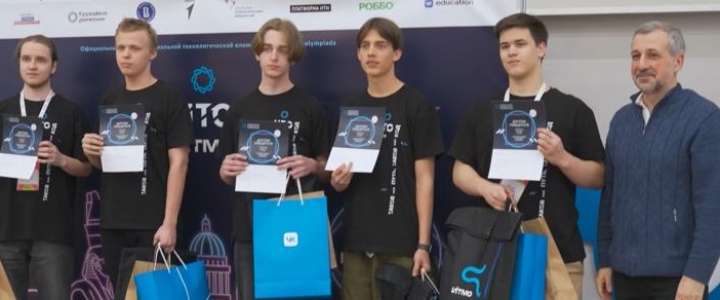 Ученик 10в класса Международной лингвистической школы Матвей Беляев стал победителем национальной технической олимпиады  
