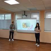 Чем отличается День учителя в России от других стран узнали в Международной лингвистической школе