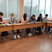 Чем отличается День учителя в России от других стран узнали в Международной лингвистической школе