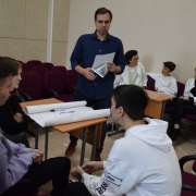 «Владивосток – город будущего»: в Международной лингвистической школе стартовала деловая игра для десятиклассников
