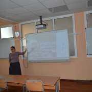 Ученики старших классов Международной лингвистической школы встретились с представителем канадских университетов  
