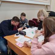 Проектная сессия сферодеятельностной игры «Владивосток - город будущего»: десятиклассники МЛШ предлагают проекты и доказывают их актуальность 