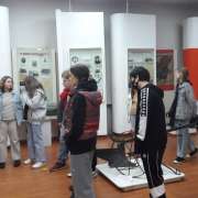 Ученики 7м2 класса Международной лингвистической школы побывали в музее авиации, узнали, что такое «Куби Дуби» и покатались на коньках 