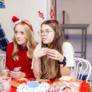 В Международной лингвистической школе состоялась Рождественская ярмарка «Пусть дети верят в чудеса» 
