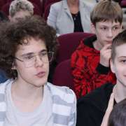 Проект «Founders of Vladivostok» развивается - в гости к ученикам 7 и 8 классов МЛШ пришла экскурсовод Татьяна Фоменко 