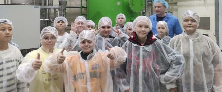 Ученики 5м3 класса МЛШ узнали, как работает завод по выпуску воды «Славда» 