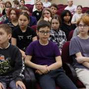 Ведущий методист Музея истории Дальнего Востока имени Арсеньева Елена Сушко рассказала ученикам МЛШ о вкладе приморцев в Победу 