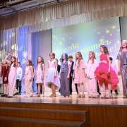 Мы идем в 5 класс!  Ученики четвертых классов МЛШ простились с начальной школой