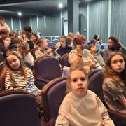 Ученики 4м1 класса МЛШ посмотрели спектакль «Сын полка» в Театре молодежи 