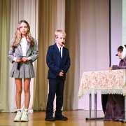 Театральный фестиваль «Играем классику»: ученики МЛШ с 5 по класс сыграли на сцене отрывки произведений Чехова, Зощенко, Жвалевского, Пастернака, Короленко 