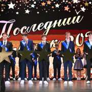 Дорогие наши выпускники! Сегодня вы прощаетесь со школой, которая стала для вас добрым домом, где вы получали знания, дружили, радовались победам и огорчались неудачам. 