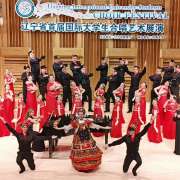 Первый международный фестиваль-конкурс хоровых студенческих коллективов в Шэньяне завершился триумфальным исполнением песни "Я люблю тебя, Китай" учителем китайского языка МЛШ Анной Белоноговой