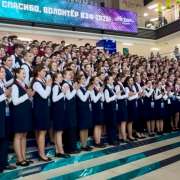 Ученики Международной лингвистической школы успешно отработали волонтерами на ВЭФ 2025 