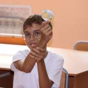 International Literacy Day 2025: пятиклассники МЛШ на уроках английского языка узнают, как отличить фейк от правдивой новости 