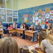 Мир волшебства и уютного чтения: ученики 1м1 класса МЛШ вместе с родителями прочитали и обсудили сказку Мамина-Сибиряка &laquo;Серая шейка&raquo; 