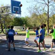 SportFest 2025 в МЛШ продолжается: старшеклассники вместе с учителями играют в футбол, волейбол, баскетбол и участвуют в круговой эстафете