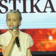 Ученица 2м1 класса МЛШ Диана Абрамова стала лауреатом 2 и 3 степени на Дальневосточном конкурсе-празднике детского и семейного творчества &laquo;Дар&raquo;