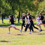 SportFest 2025 в МЛШ продолжается: старшеклассники вместе с учителями играют в футбол, волейбол, баскетбол и участвуют в круговой эстафете