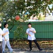 SportFest 2025 в МЛШ продолжается: старшеклассники вместе с учителями играют в футбол, волейбол, баскетбол и участвуют в круговой эстафете