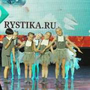Ученица 2м1 класса МЛШ Диана Абрамова стала лауреатом 2 и 3 степени на Дальневосточном конкурсе-празднике детского и семейного творчества &laquo;Дар&raquo;