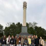 &laquo;Умные каникулы. Золотая осень в Китае&raquo;: ученики МЛШ представили коллекции костюмов на международном фестивале &laquo;Даляньская волна&raquo;  