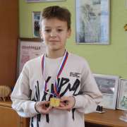 Ученик 5м3 класса МЛШ Артем Лесовский взял &laquo;золото&raquo; на Открытом Первенстве Уссурийского городского округа по плаванию &laquo;Предновогодний старт&raquo;