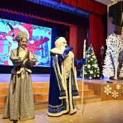Новогодний праздник для начальных классов состоялся в МЛШ 