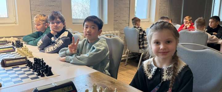 Команда учеников начальных классов МЛШ приняла участие в краевых соревнованиях по шахматам &laquo;Малая белая ладья&raquo;  