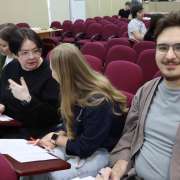 &laquo;Здравствуй, Приморский край!&raquo;: на финальной сессии ученики 10 классов МЛШ узнали как рассчитать стоимость тура и подготовить эффективную презентацию 
