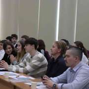 Ученики 7 и 8 классов МЛШ завершили исследовательский проект &laquo;Vladivostok History and Cultural Heritage&raquo; творческими презентациями