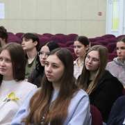 Идея + команда = успех: профессионалы встретились с учениками 9 классов МЛШ и поделились своим опытом создания успешного бизнеса  