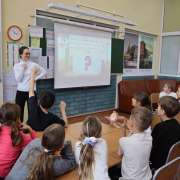 &laquo;Quiz Please&raquo;, викторина &laquo;Jungle Genius&raquo;, командная игра &laquo;Earth Explorers&raquo;, Interactive Book Review, финал конкурса &laquo;Book Review Contest&raquo; - Неделя наук в МЛШ вместила   события, посвященные английскому языку