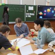 &laquo;Quiz Please&raquo;, викторина &laquo;Jungle Genius&raquo;, командная игра &laquo;Earth Explorers&raquo;, Interactive Book Review, финал конкурса &laquo;Book Review Contest&raquo; - Неделя наук в МЛШ вместила   события, посвященные английскому языку