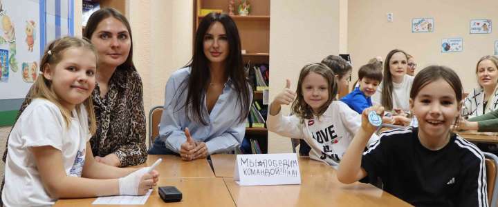 &laquo;Наши мамы так много знают!&raquo;: накануне 8 марта ученицы начальных классов МЛШ сыграли со своими мамами в квиз   