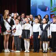 Дорогие наши выпускники, поздравляю вас с окончанием школы! 