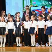 Дорогие наши выпускники, поздравляю вас с окончанием школы! 