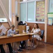 День самоуправления в Лингвистической гимназии: учителя сели за парты 