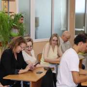 День самоуправления в Лингвистической гимназии: учителя сели за парты 